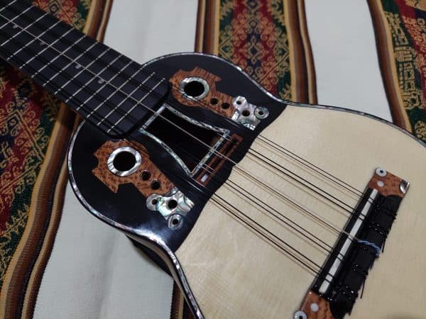 Charango Profesional Wiracocha "PQ.001"
