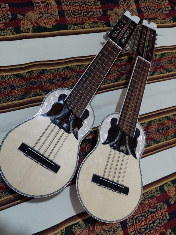 Charango Semiprofesional "PQ.020"