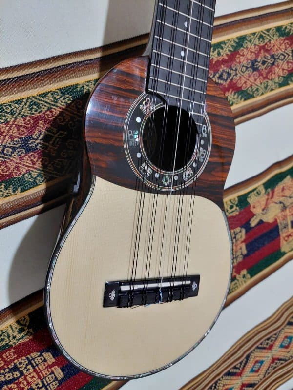 Charango de Concierto "PQ.005"